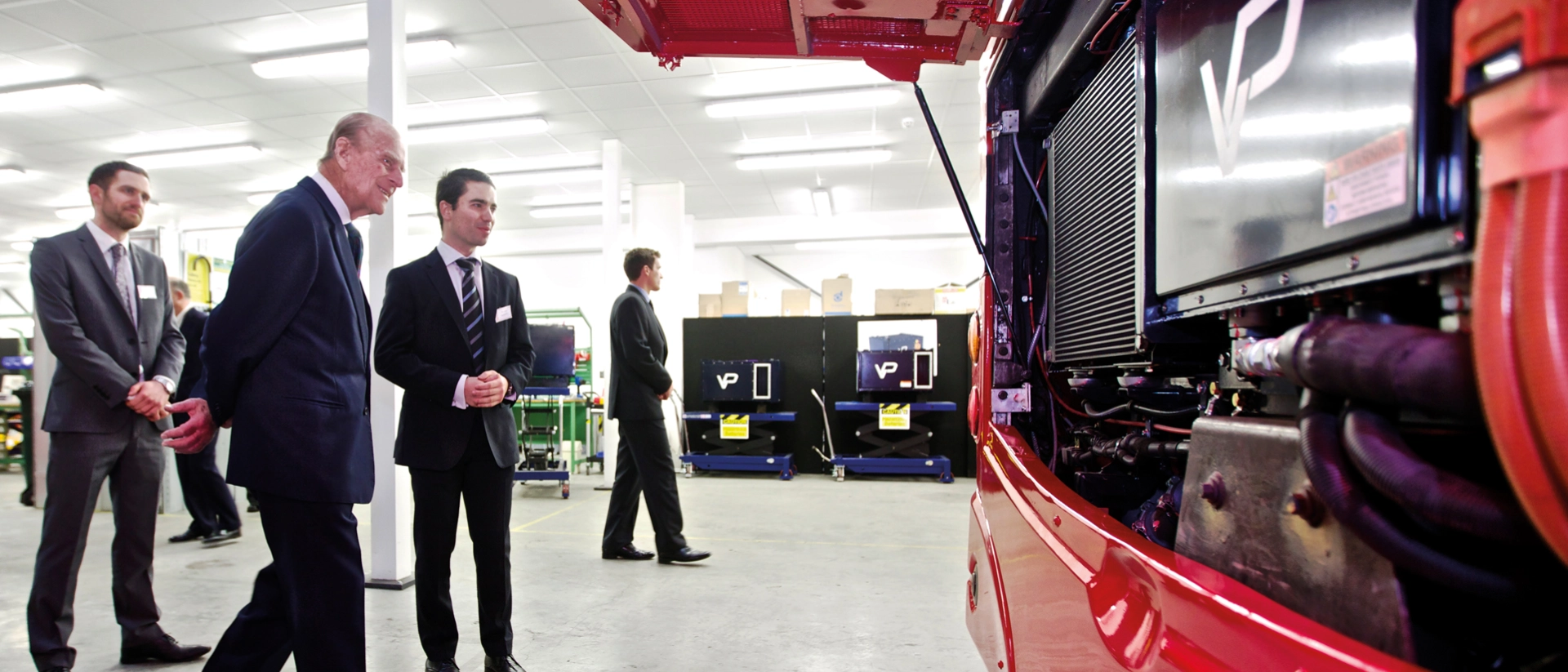 Der Duke of Edinburgh zu Besuch bei Vantage Power im Februar 2017 Der Duke of Edinburgh zu Besuch bei Vantage Power im Februar 2017